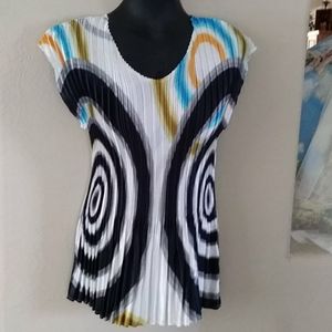 Psychedelic Pleated Expandable Cap Sleeve Top